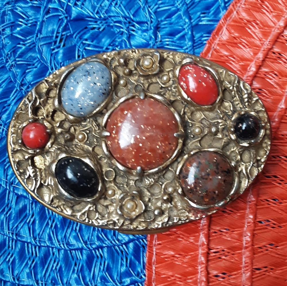 Rare Vintage Gilt Makeup Powder Puff Compact/with Multiple Color Stones